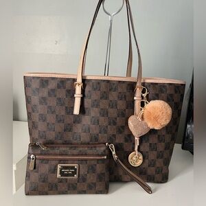 Michael Kors limited Edition Checkered tote bag with matching wristlet